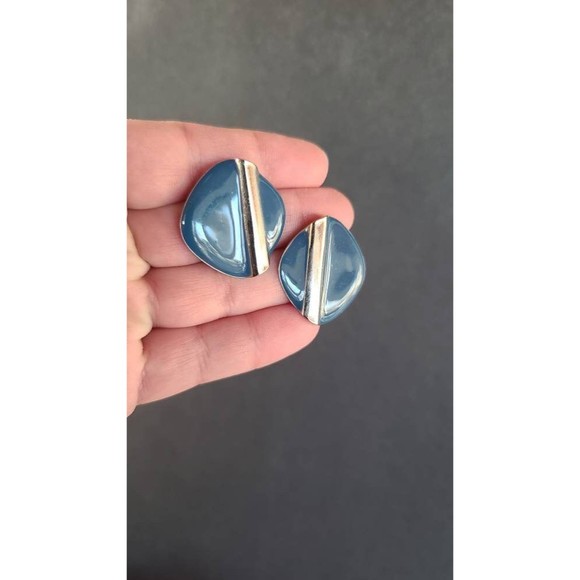 Vintage Blue and Silver Enamel Stud Earrings - Picture 4 of 10